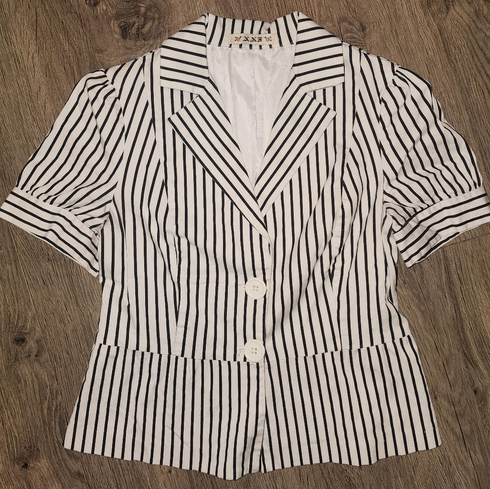 2000s striped short sleeve blazer